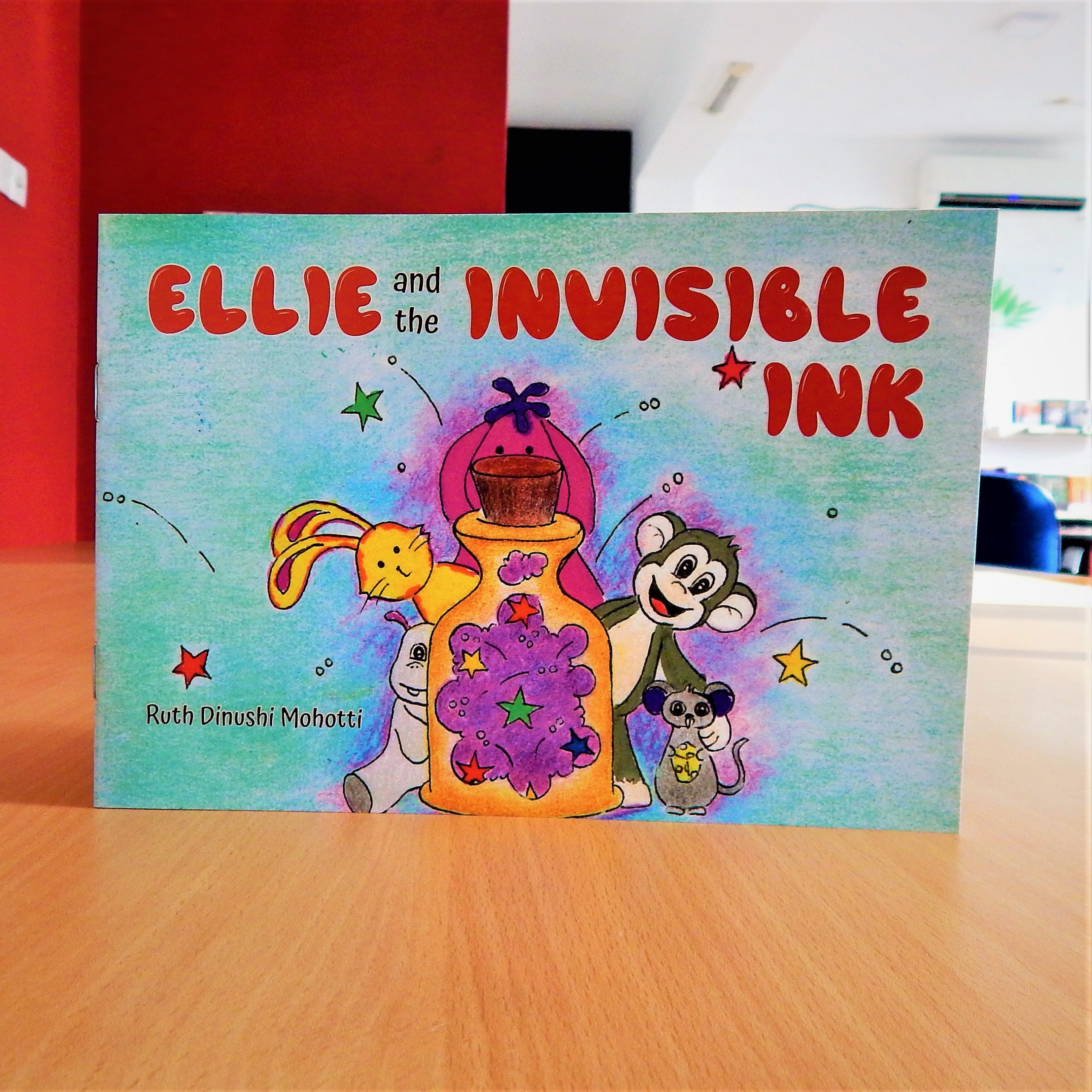 Ellie and the Invisible Ink